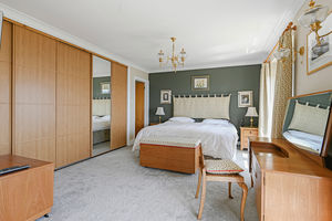 Bedroom- click for photo gallery